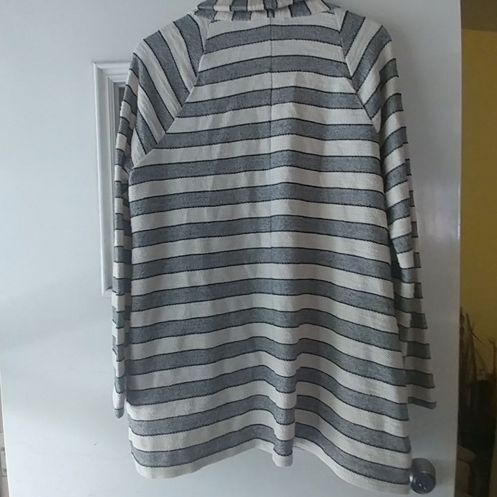 Cardigan - Picture 5 of 5